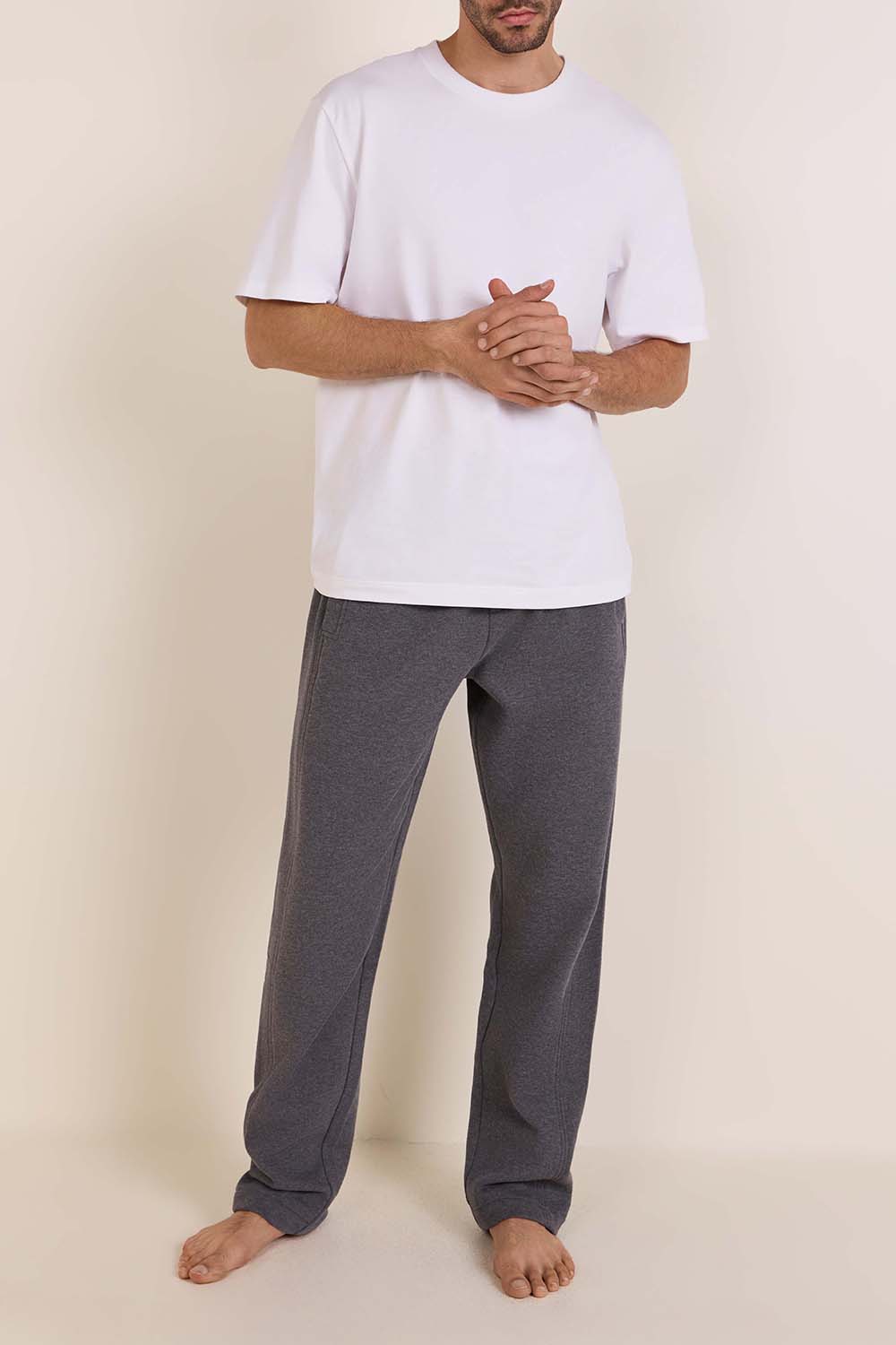 תמונת כל הלוק של מכנסי ג'וג